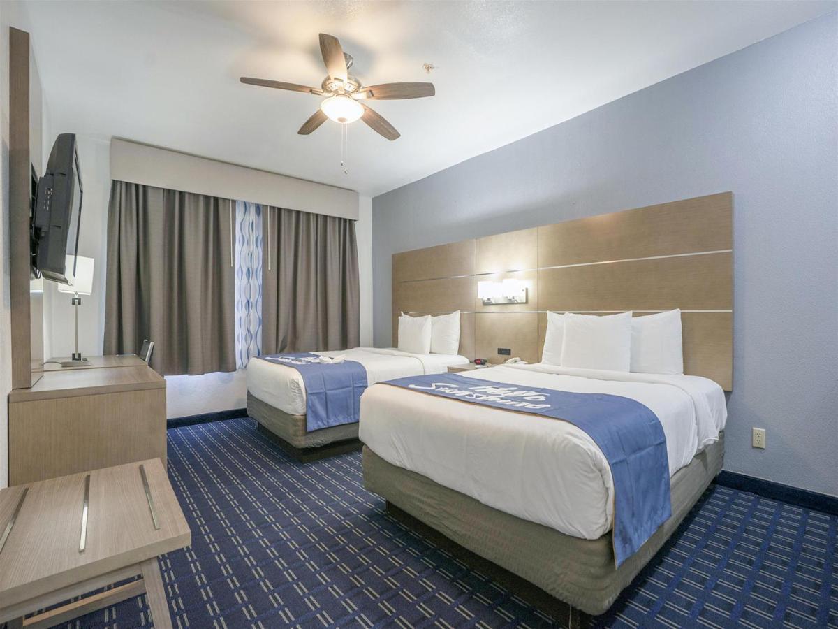 Days Inn & Suites By Wyndham Webster Nasa-Clearlake-Houston Kültér fotó
