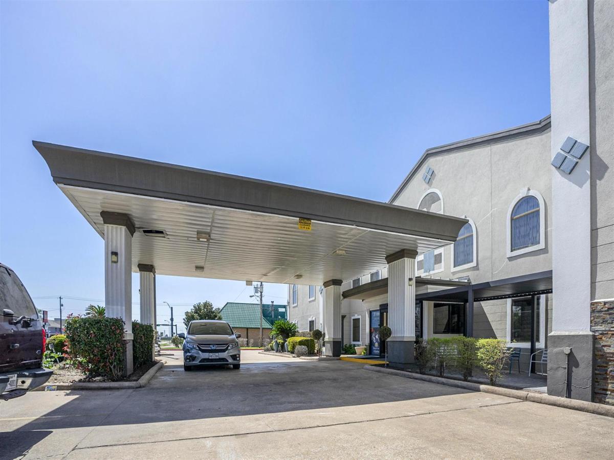 Days Inn & Suites By Wyndham Webster Nasa-Clearlake-Houston Kültér fotó