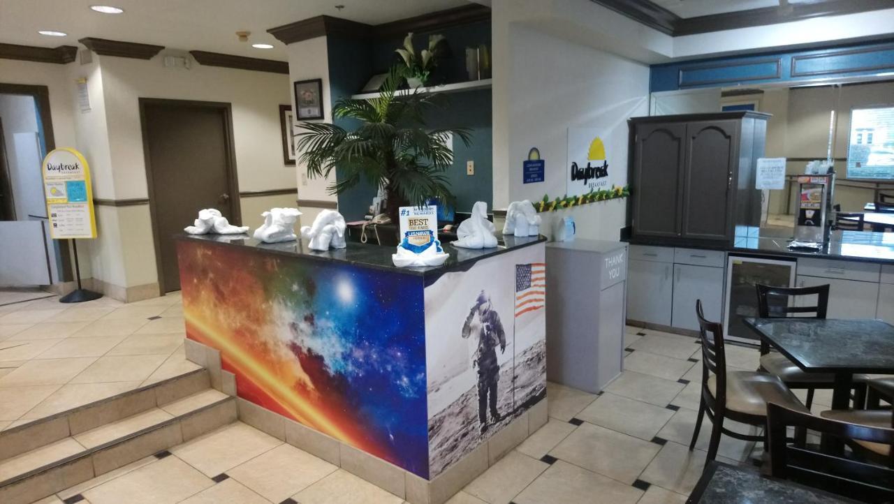 Days Inn & Suites By Wyndham Webster Nasa-Clearlake-Houston Kültér fotó